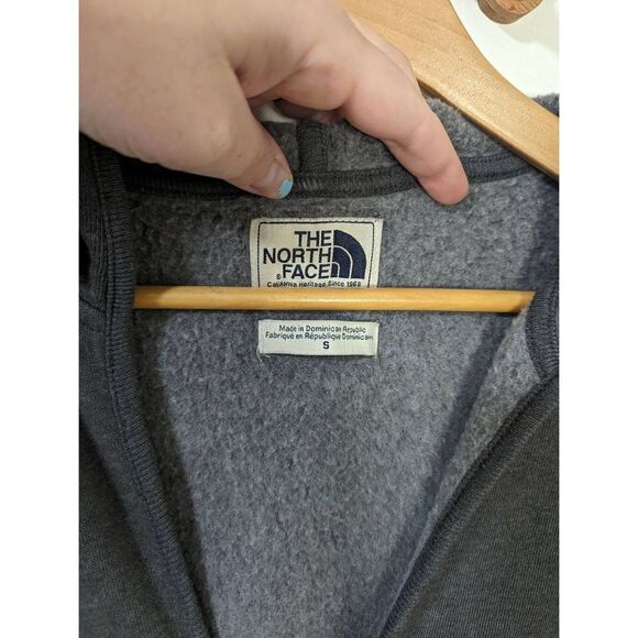 The North Face Gray Women's Cardigan Style Zip Sweater - Size Small - Picture 4 of 7